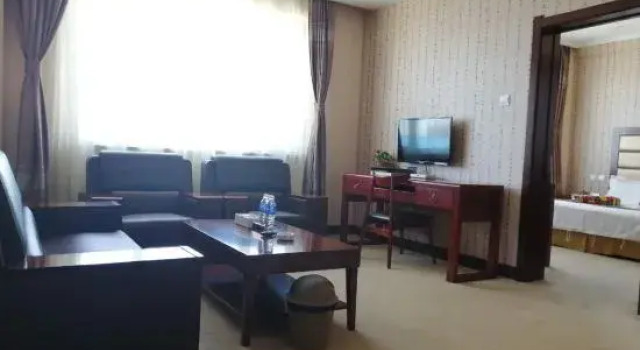 Люкс Kezuo Houqi Bowang Hotel (Ganqika Railway Station Bus Station)