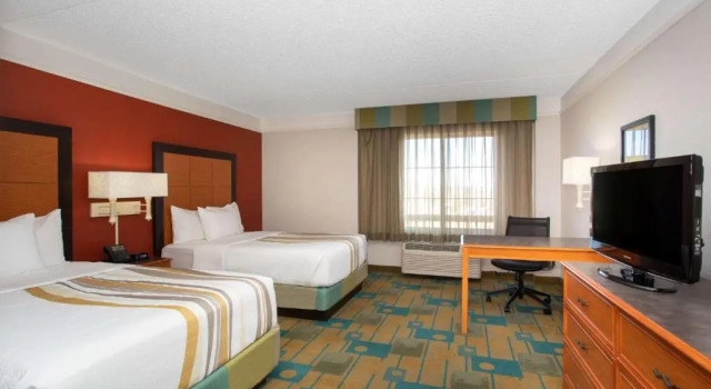 Четырёхместный номер Deluxe La Quinta by Wyndham Denver Southwest Lakewood