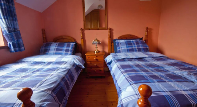 Achill Cottages no.4, Prenota Hotel Achill Sound 