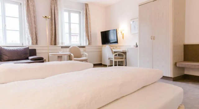 Hotel Goldner Stern, Забронировать Отель Отели Нижней Франкония с парковкой, Парковка