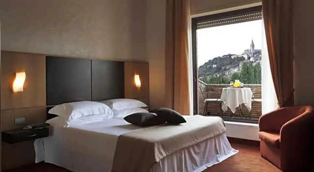 Standard Doppel Zimmer mit Blick Villa Luisa