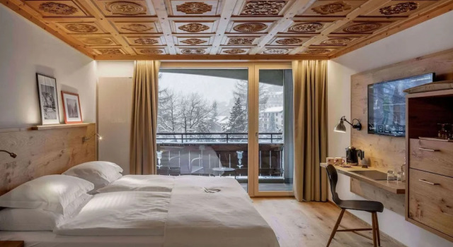 Двухместный номер Economy с балконом Swiss Alpine Hotel Allalin