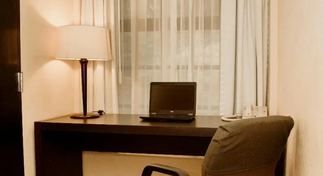 Четырёхместный номер Executive Hotel Rocaval