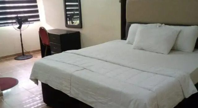 Номер Deluxe SENATORS SUITES and TOWERS HOTEL