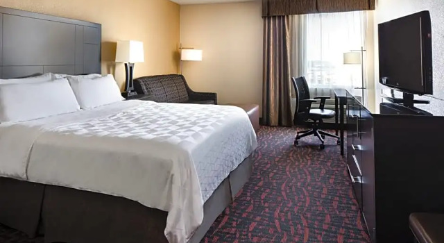 Двухместный люкс c 1 комнатой Holiday Inn Wichita East I-35 by IHG