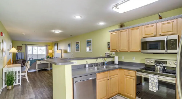 Апартаменты 3 Mi to Savannah Beach: Lewes Condo w/ Pool Access