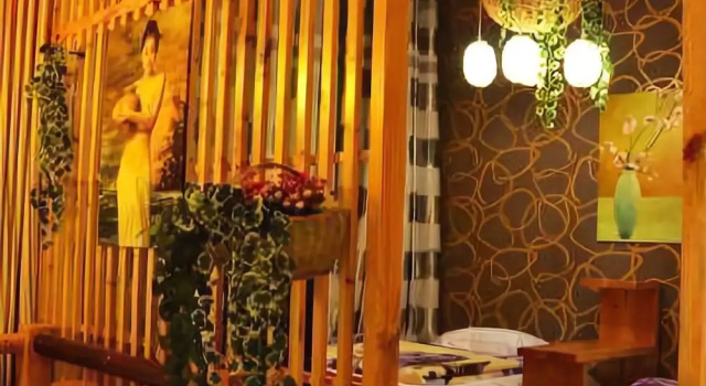 Kuanzhai Xiangzi Holiday Hotel, Boek Hotel Zhaotong Yunnan