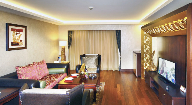 Royal Dragon Hotel – All Inclusive