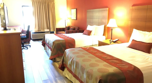 Люкс Comfort Ramada by Wyndham Pearl/Jackson Airport
