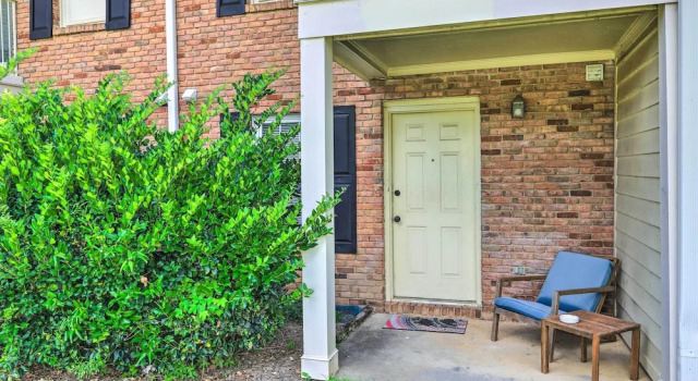 Апартаменты Auburn Condo w/ 2 Pools < 2 Mi to University!