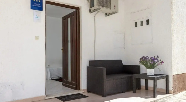Jurica - 300 m From sea - A2 Roko, Prenota Hotel Splitska 