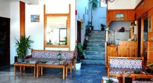 Кровать в общем номере Klinakis Beach Hotel