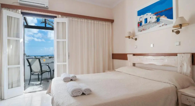 Двухместный номер Holiday Beach Resort Santorini