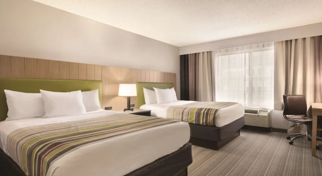 Люкс Country Inn & Suites by Radisson, Madison Southwest, WI