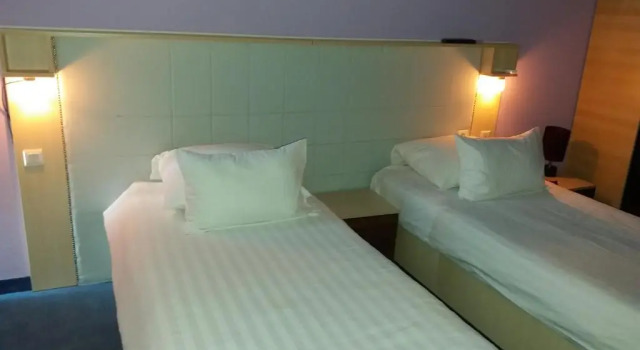 Двухместный номер Standard с видом на горы Hotel & Restaurant Great Wall - Airport