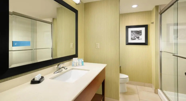 Трёхместный номер Standard Hampton Inn Kimball