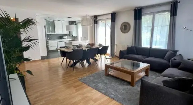 100m2 // Ideal Family/Friends // 5min Disney/Val Deurope