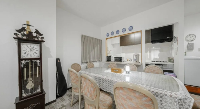 Кровать в общем номере (мужской номер) Super conveniently located The GUEST HOUSE HAKODATE BAY