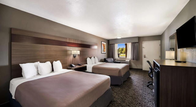 Четырёхместный номер Standard Best Western Minden Inn