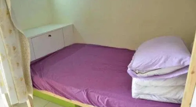 Gong Yu Hostel, Забронировать Хостел Хостелы Дубая, рядом с Twin Towers Shopping Centre, Хостел