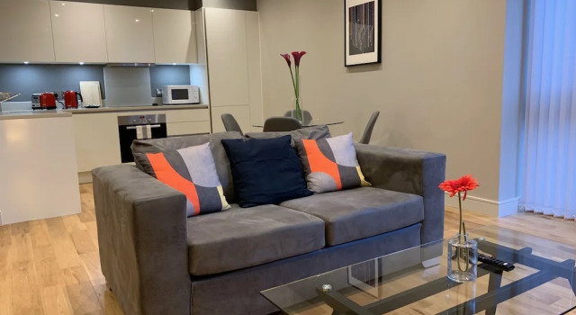 Emerald House Apartments East Croydon