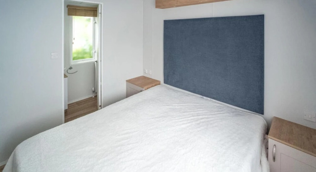 Amazing Home in Heinkenzand With Wifi and 2 Bedrooms, Book Hotel Goes 