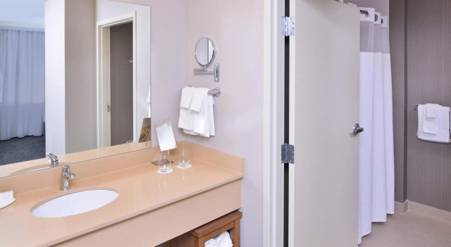Двухместный люкс c 1 комнатой Fairfield Inn & Suites by Marriott Columbus Grove City