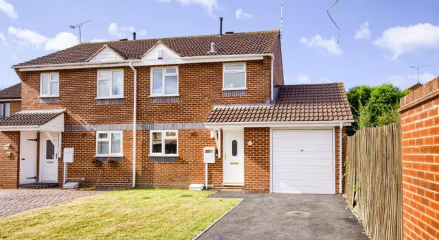 Coventry Beautiful House, University Hospital, M6 M69, Private Parking, Sleeps 6, by EMPOWER HOMES rates incl VAT, Varaa Hotelli Coventry West Midlands
