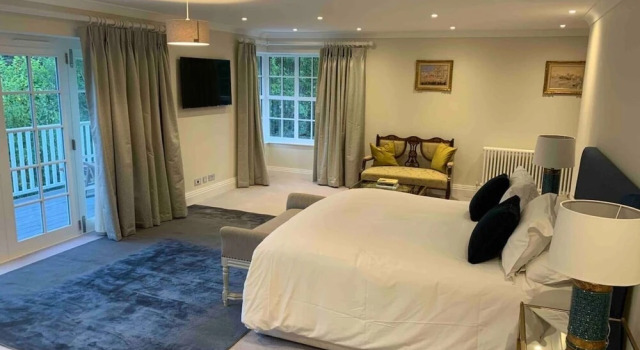 Corporate Offsite Retreat, Book Hotel Hoteller i Ascot med parkering, Parkering