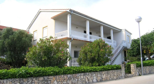 Apartment Ante, Забронировать Апартаменты/квартира Отели Крка с парковкой, рядом с Krk Harbour, Парковка