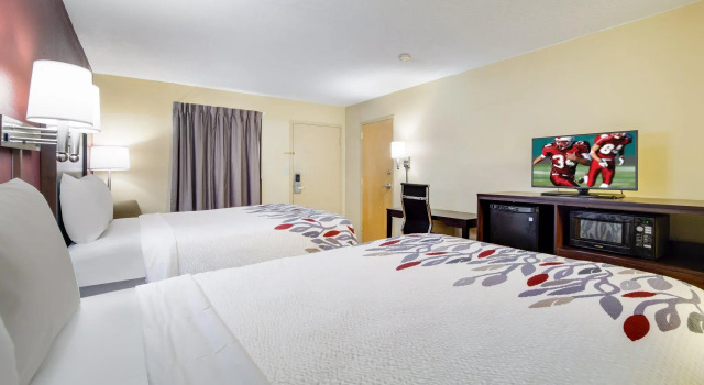 Четырёхместный номер Deluxe Red Roof Inn Augusta - Washington Road