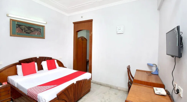 OYO 17381 Hotel City Look, Book Hotel Baddi North Zone