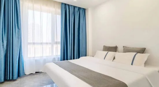Люкс Crosser E-sports Hotel (Dalian Heping Square Branch)