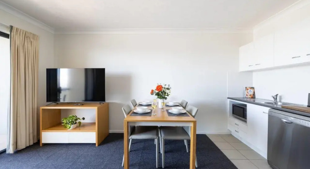 Двухместный люкс с балконом MainStay Suites Townsville