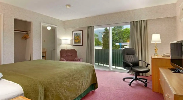Люкс Travelodge by Wyndham Hope