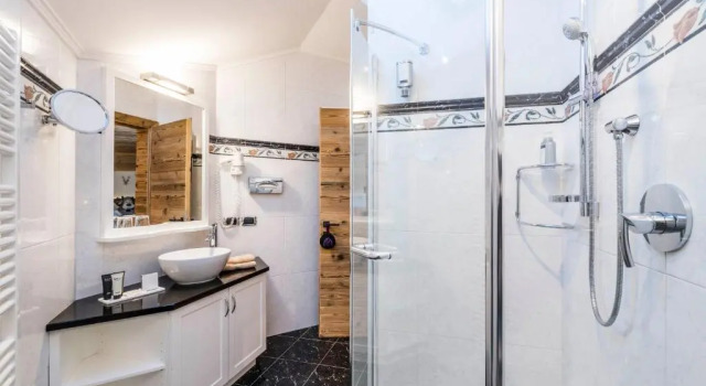 Полулюкс Alpine Boutique Villa Gabriela