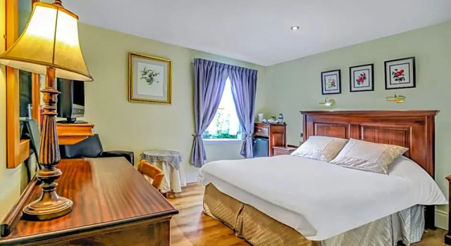 Двухместный номер Standard OYO Avenue House
