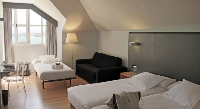 Трёхместный номер Standard с видом на море Hotel Chiqui