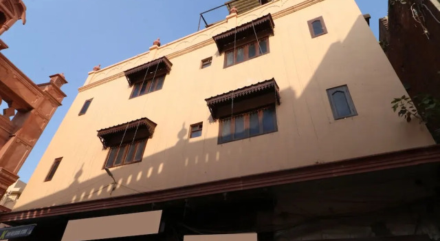 Lucky Guest House By OYO Rooms, Varaa Matkakoti Hotellit Punjab pysäköinnillä, Pysäköinti