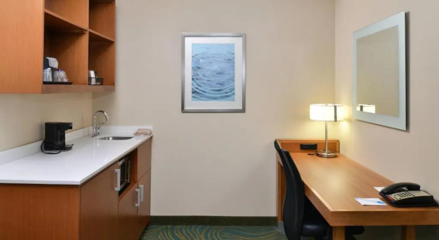 Номер Standard с видом на воду SpringHill Suites Charleston Riverview