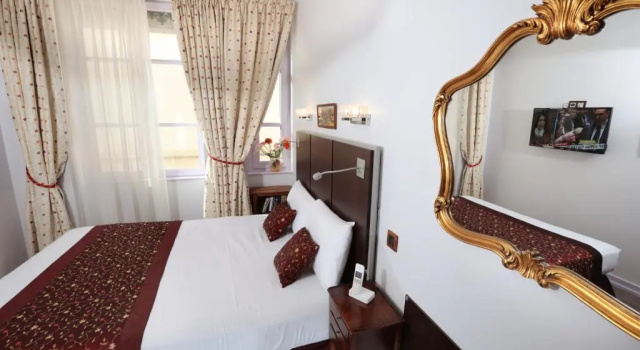 Двухместный номер Standard с видом на внутренний двор Hotel des Celestins