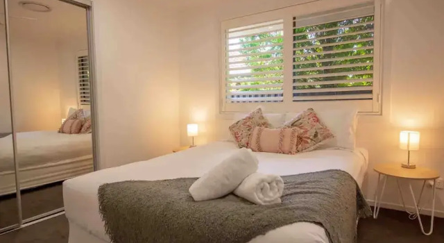 Holiday Home with Pool and Mini Golf, Buchen Sie Gasthaus Mini-Hotels in Gold Coast, Gasthaus