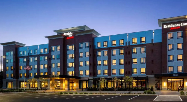 Residence Inn Bangor, Забронировать Отель Бангор штат Мэн, рядом с Maine Savings Amphitheater