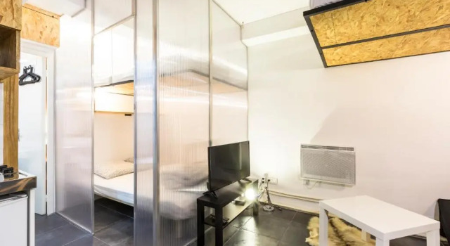 Unusual and charming 25m² near LE MARAIS, Забронировать Отель 10-й округ: Республика Париж, рядом с Станция метро Rambuteau