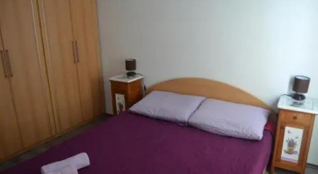 Apartments Nina, Prenota Appartamento Hotel a Isole Quarnerine con parcheggio, Parcheggio