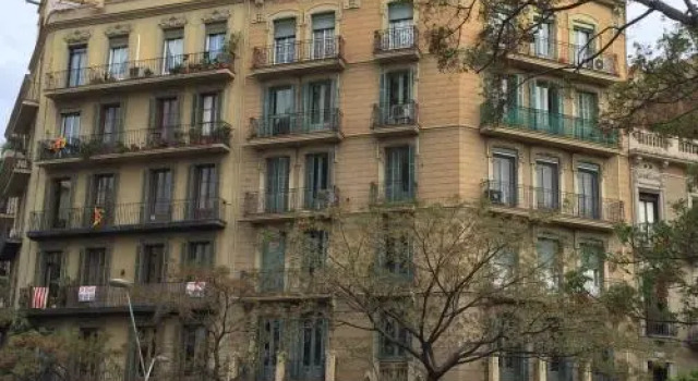 Whatching Sagrada Familia, Забронировать Отель Отели Барселоны 3 звезды, рядом с Сады принца Жироны, 3*