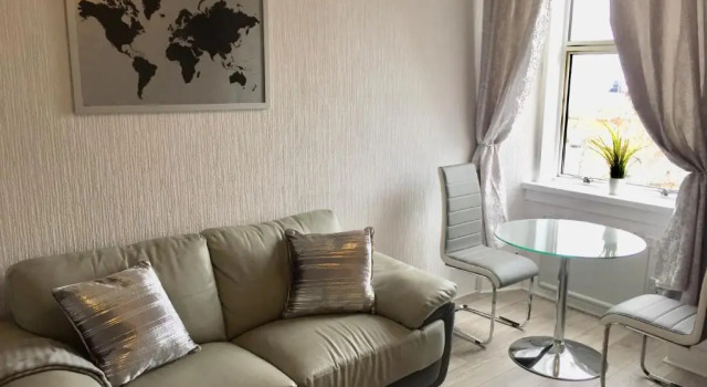 River Clyde Views - Private & Spacious Apartment, Rezervasyon Daire Glasgow havuzlu oteller, Yüzme Havuzu