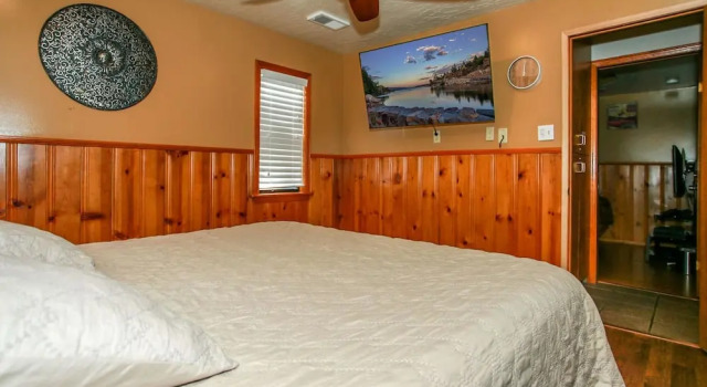 Cozy Bear Lodge B
