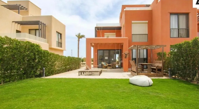 Luxurious 3br Lakefront Town-House (Tawila)