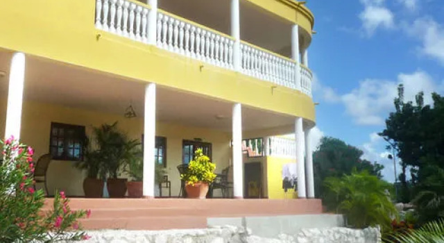 Mirador Apartments